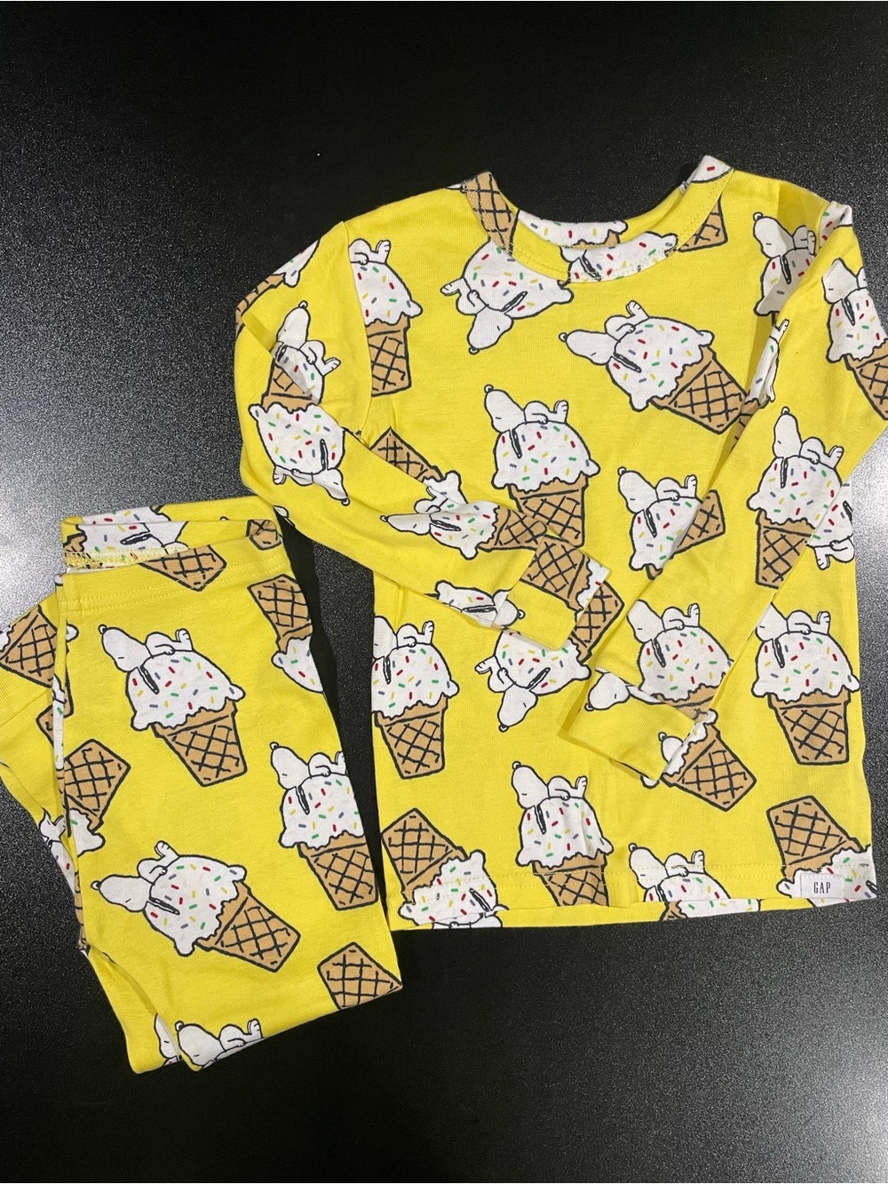 Gap Peanuts Yellow Ice Cream Cone Pajama Set Fits 2T 🍦 🐶